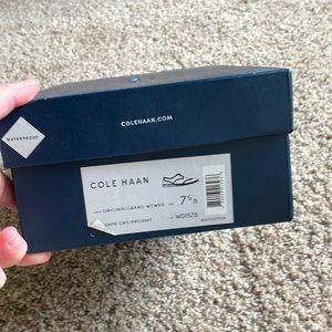 Cole Hahn Women’s vapor gray Oxford 7.5